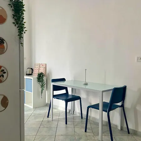Apartment Pettirosso House *